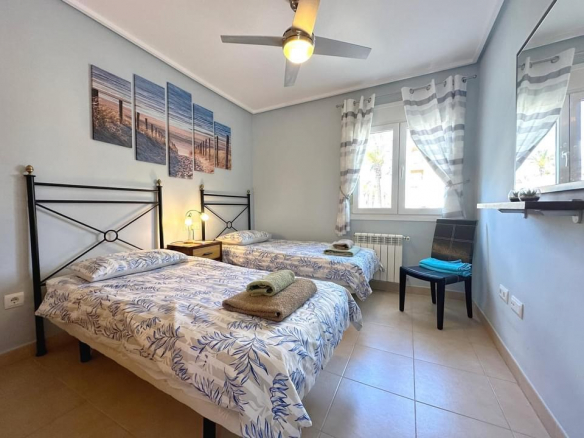 MMGR027 second bedroom