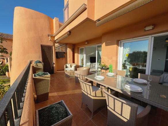 MMGR028 furnished terrace