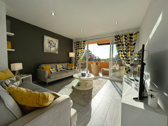 MMGR028 living room furnished