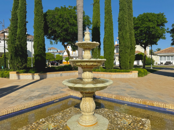 MMGR033 fountain view