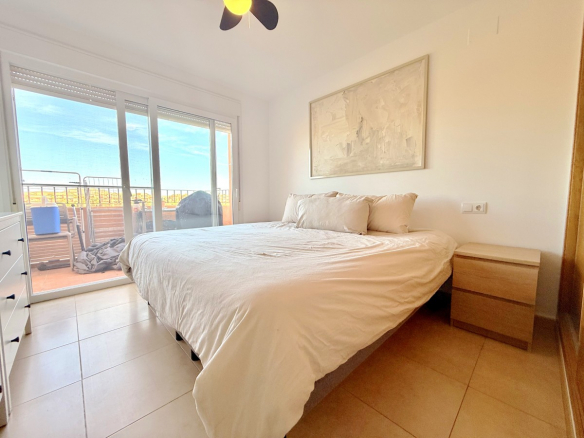 MMGR041 master bedroom