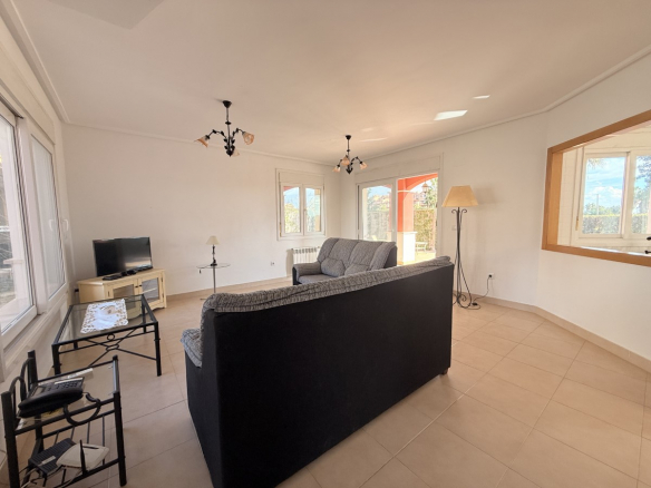 MMGR044 large living room