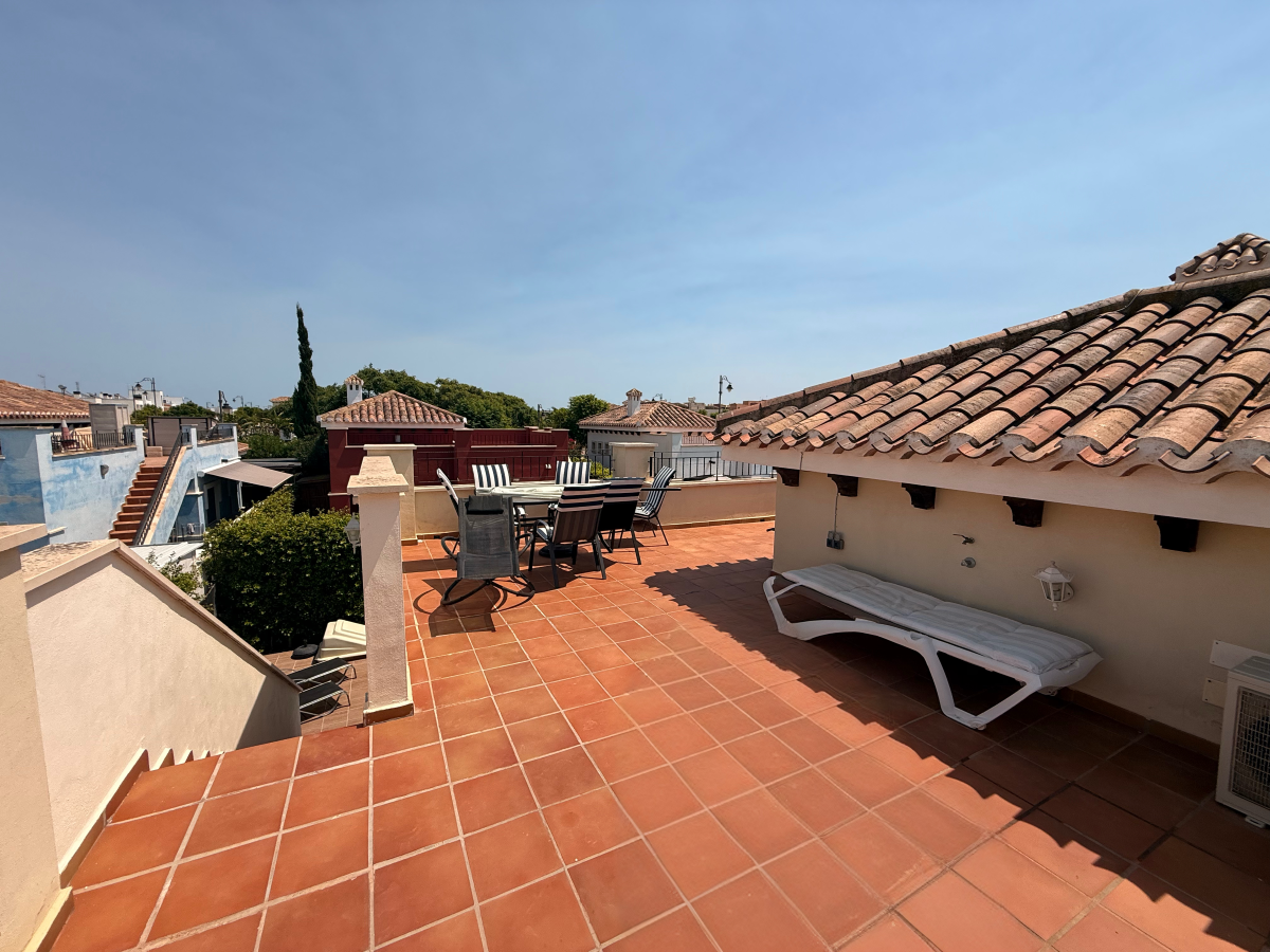 MMGR053 terrace